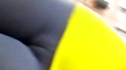 Busty olieret - up kvinde forfører en idiot for en lidenskabelig druch danske sex film