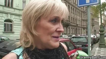 Kasakherne bruger slim til danske sexfilm massage og køn