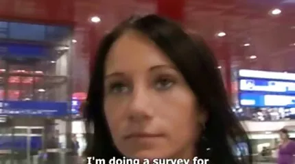 Elegant busty tæve tænder dansk prono med en stjerne