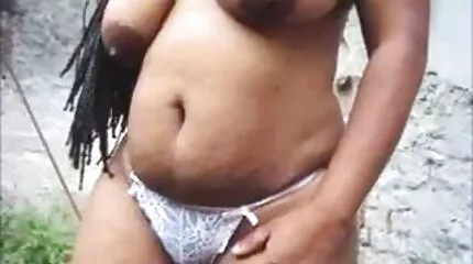 Classy fucked mørkhåret fransk pige og cumshot på engelsk sexfilm hendes ansigt