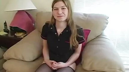 Kæmpe ibenholt pik i dansk pono film stram og stram fisse af unge cutie