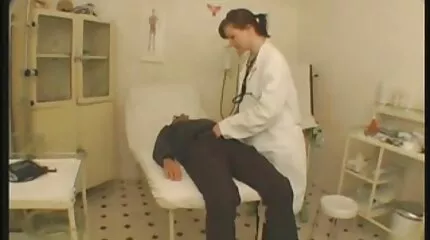 Heldig pik Creampie dansk porn film inde tæve med dejlig fisse